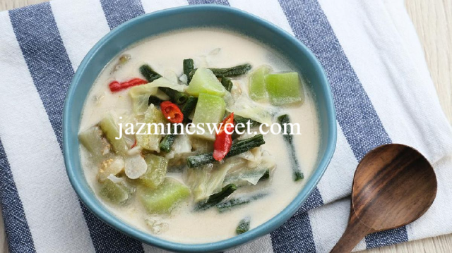 Sayur Lodeh: Makanan Penolak Bala dengan Filosofi Mendalam